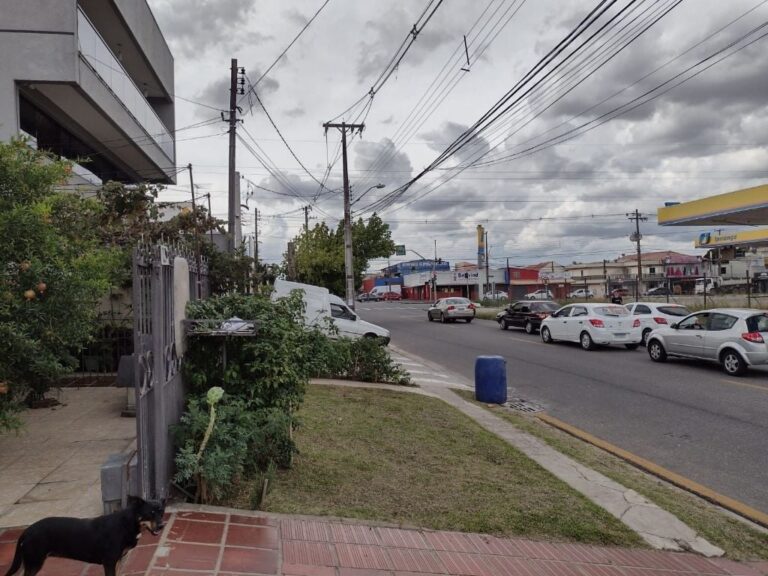 pr-curitiba-sitio-cercado-rua-sant-ana-do-itarare-casa-comercial-a-venda-633f1b2d-01